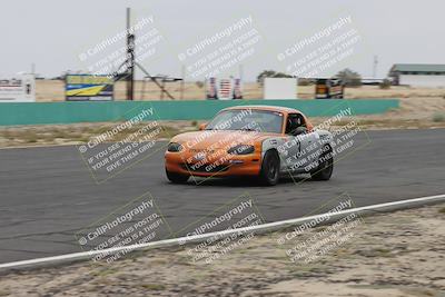 media/Jun-01-2025-CalClub SCCA (Sun) [[eae223c5dd]]/Group 5/Race (Front Straight)/